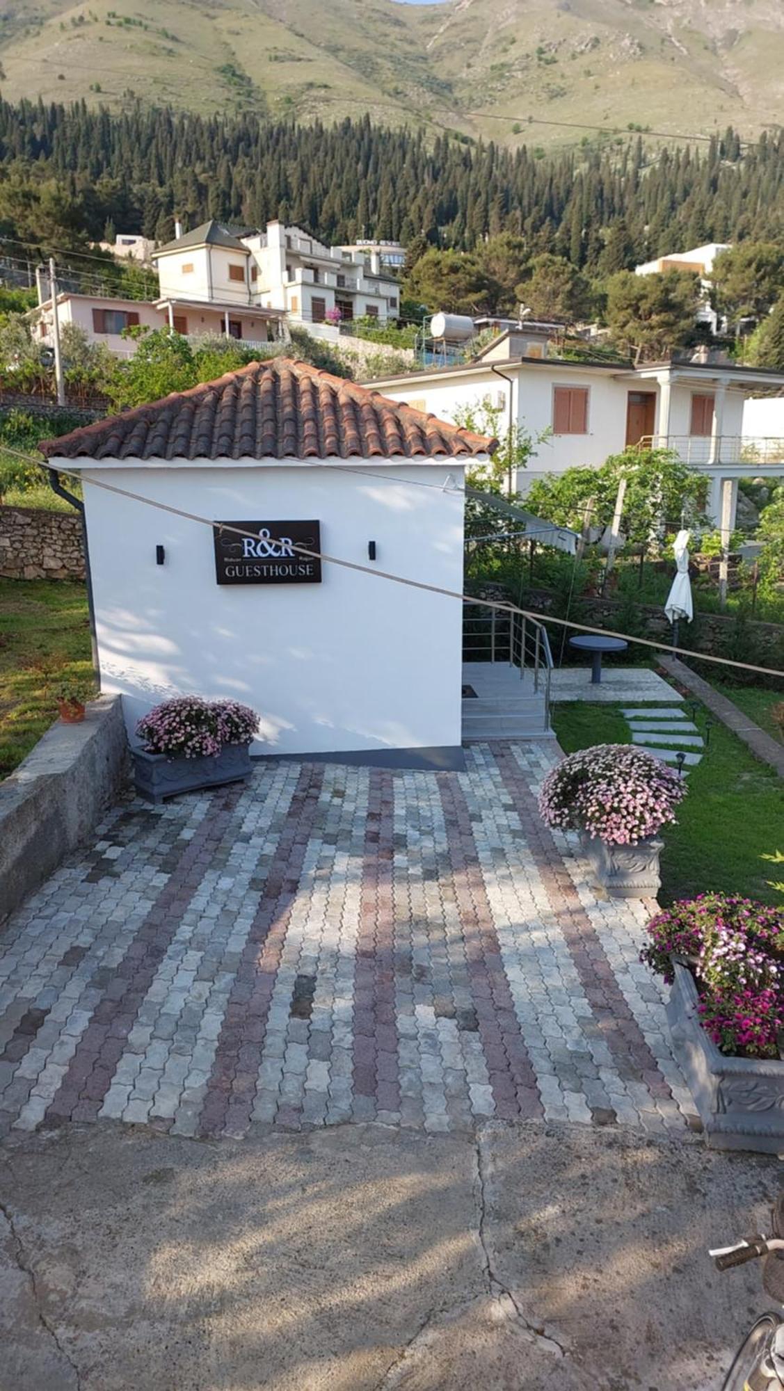 Отель R&R Gesthouse Shiroka Экстерьер фото
