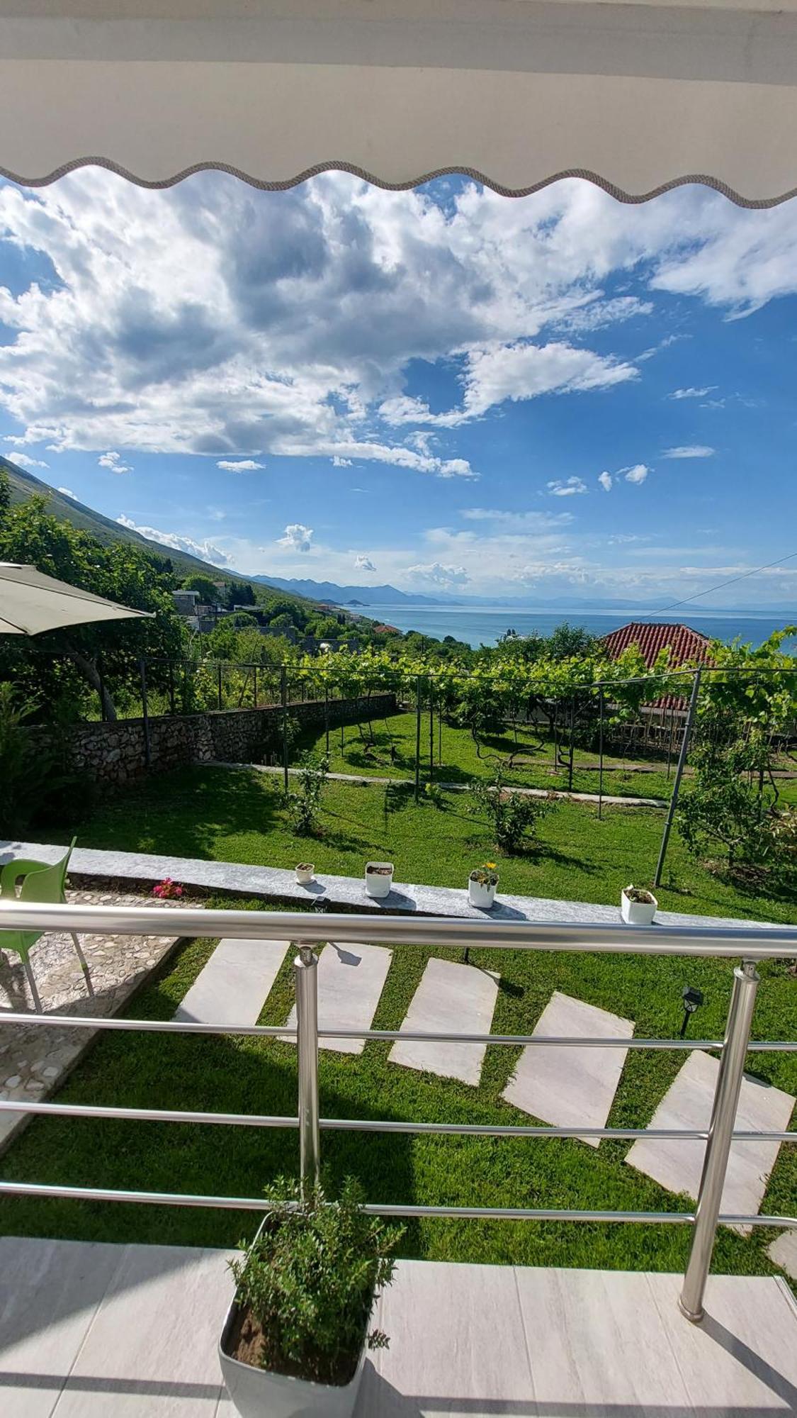 Отель R&R Gesthouse Shiroka Экстерьер фото