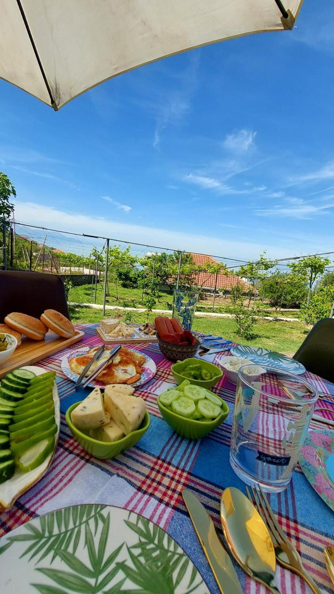 Отель R&R Gesthouse Shiroka Экстерьер фото