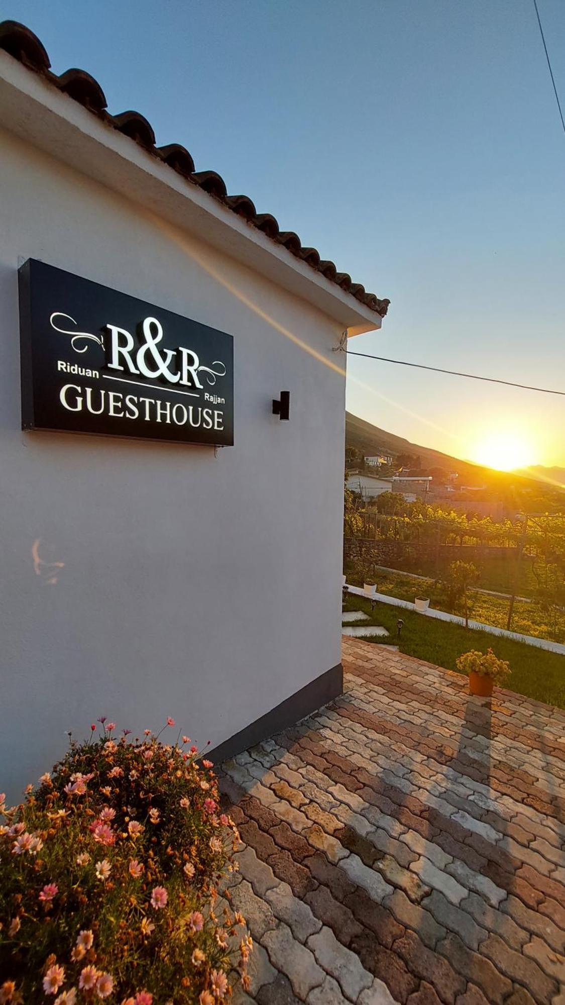 Отель R&R Gesthouse Shiroka Экстерьер фото